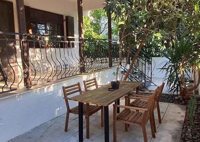 Summer House In 